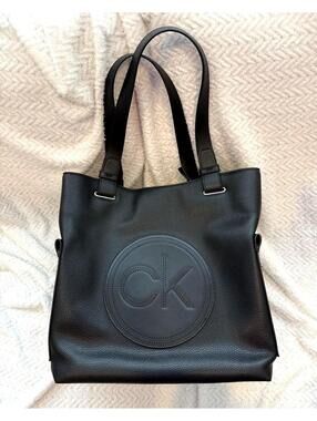 Excellent Condition Calvin Klein Black Tote Bag with Multiple Pockets